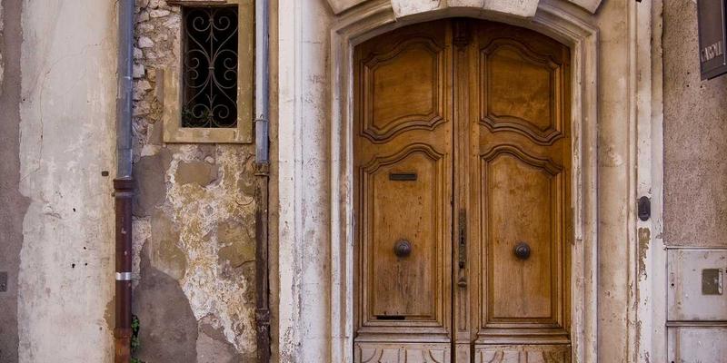 郑州中年女性职业转型指南：本地再教育资源与成功案例深度剖析